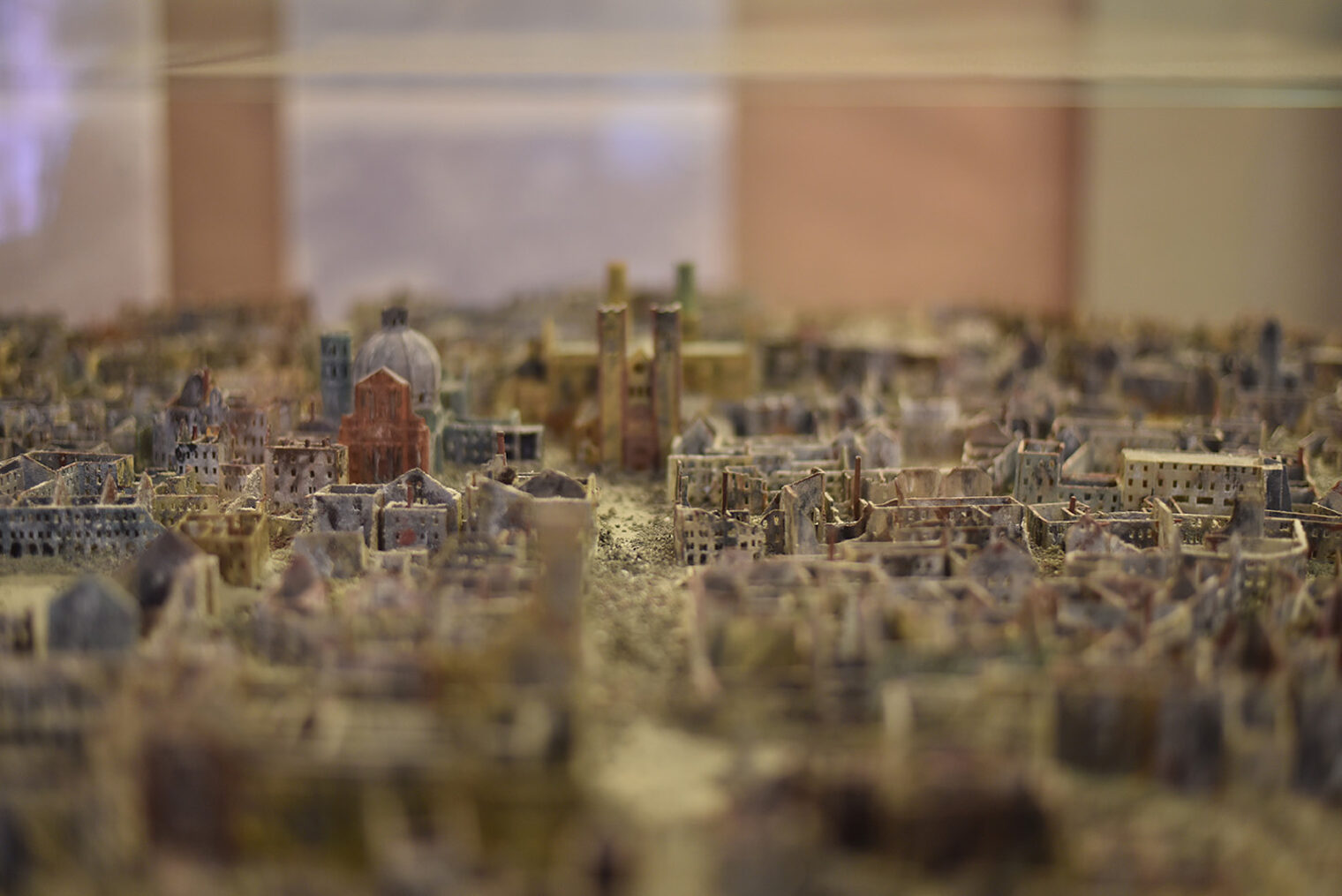 Modell der Stadt Würzburg wie Würzburg nach dem Bombenangriff im zweiten Weltkrieg ungefähr ausgesehen hat